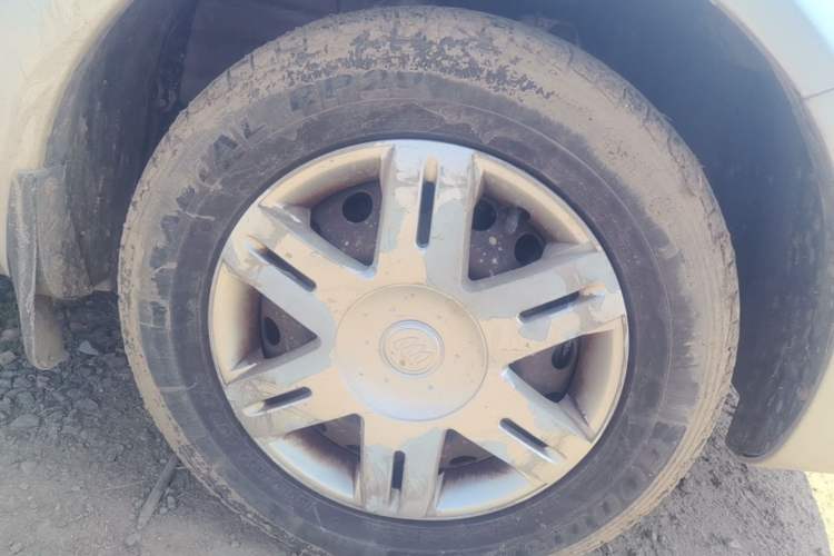 Used Buick Excelle 2015 1.5L Manual Classic Trim Right Front Wheel Hub