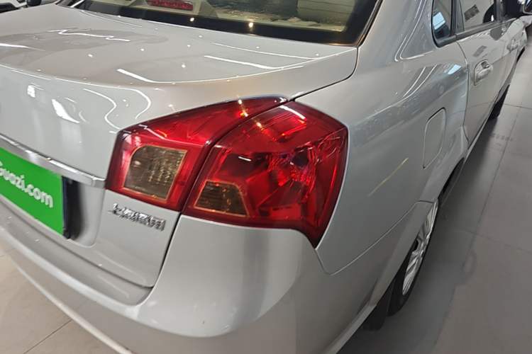 Used Buick Excelle 2015 1.5L Automatic Classic Model Right Rear Taillight