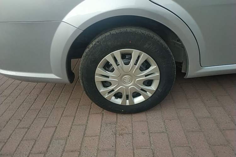 Used Buick Excelle 2015 1.5L Manual Classic Trim Right Rear Wheel Hub