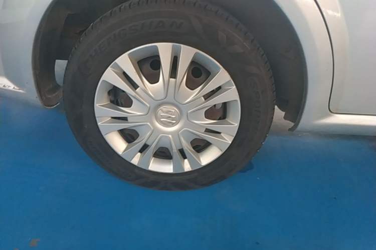Used Buick Excelle 2015 1.5L Automatic Classic Model Right Rear Wheel Hub