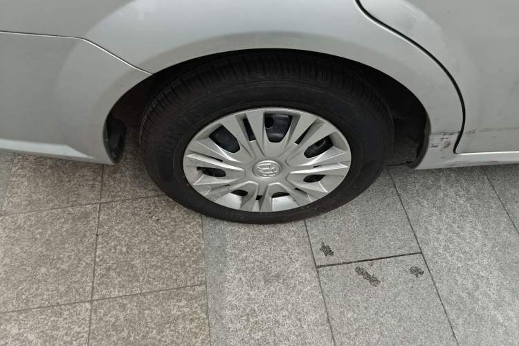 Used Buick Excelle 2015 1.5L Automatic Classic Model Right Rear Wheel Hub
