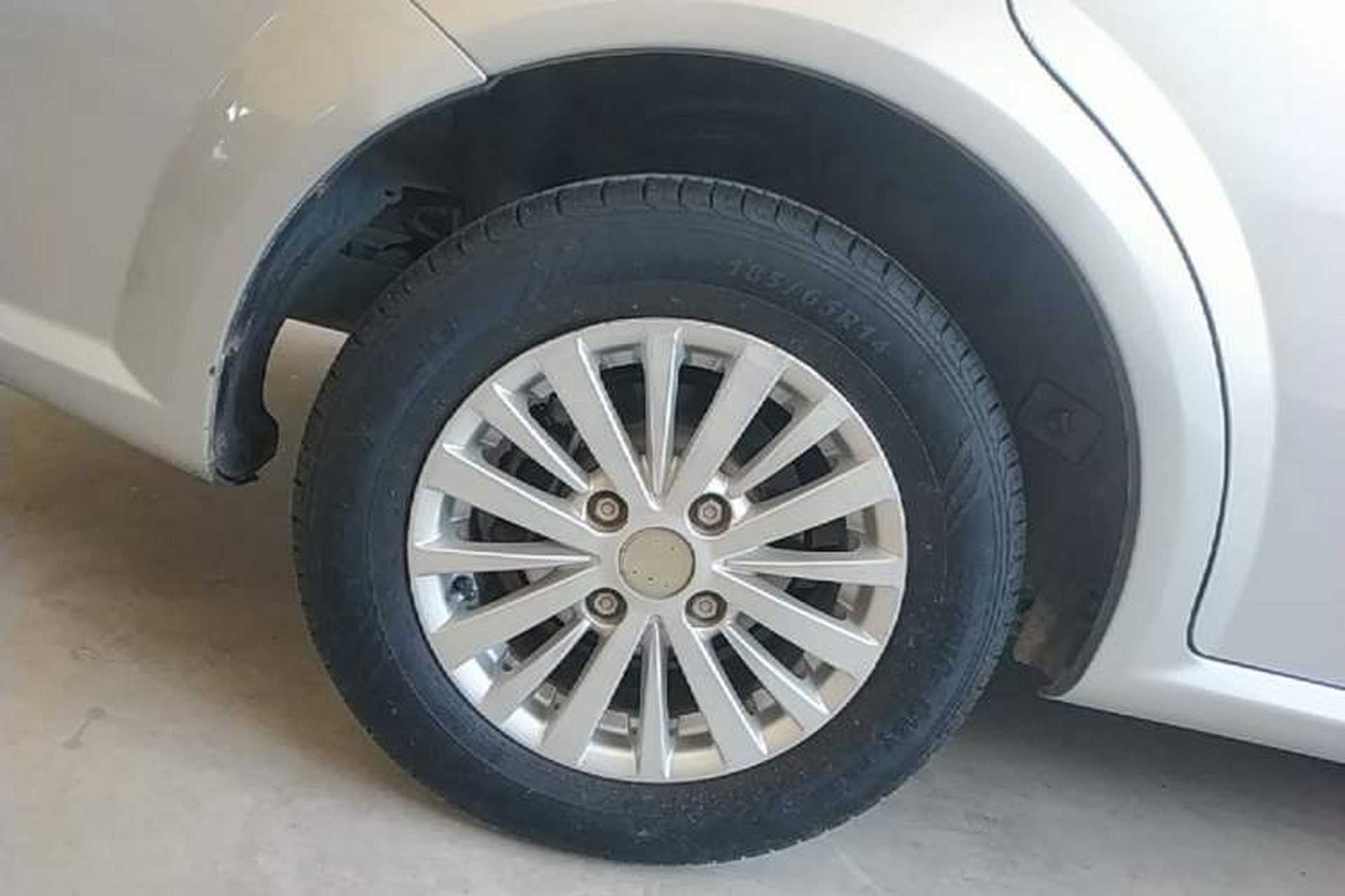 Used Buick Excelle 2015 1.5L Manual Classic Trim Right Rear Wheel Hub