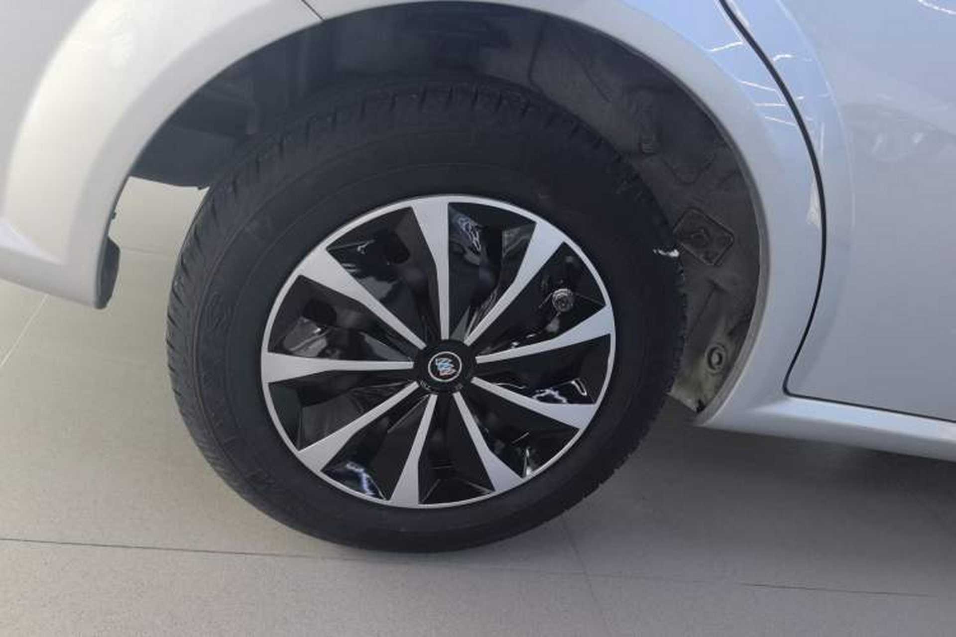 Used Buick Excelle 2015 1.5L Automatic Classic Model Right Rear Wheel Hub