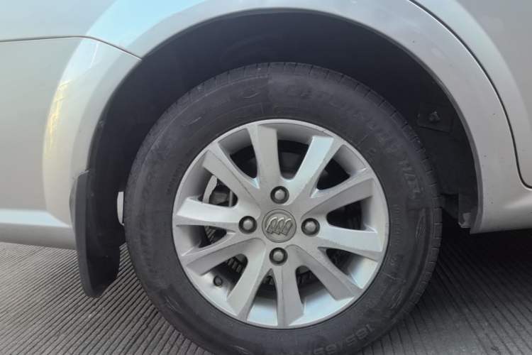 Used Buick Excelle 2015 1.5L Automatic Classic Model Right Rear Wheel Hub
