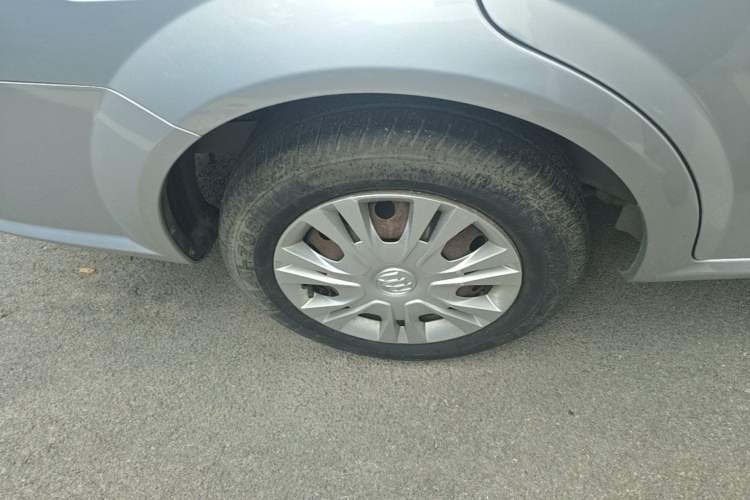 Used Buick Excelle 2015 1.5L Automatic Classic Model Right Rear Wheel Hub