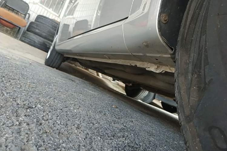 Used Buick Excelle 2015 1.5L Manual Classic Trim Right Side Sill