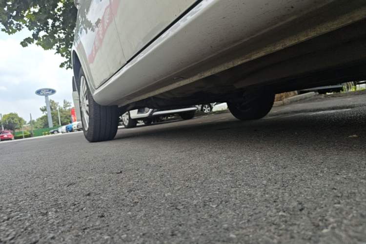 Used Buick Excelle 2015 1.5L Automatic Classic Model Right Side Sill