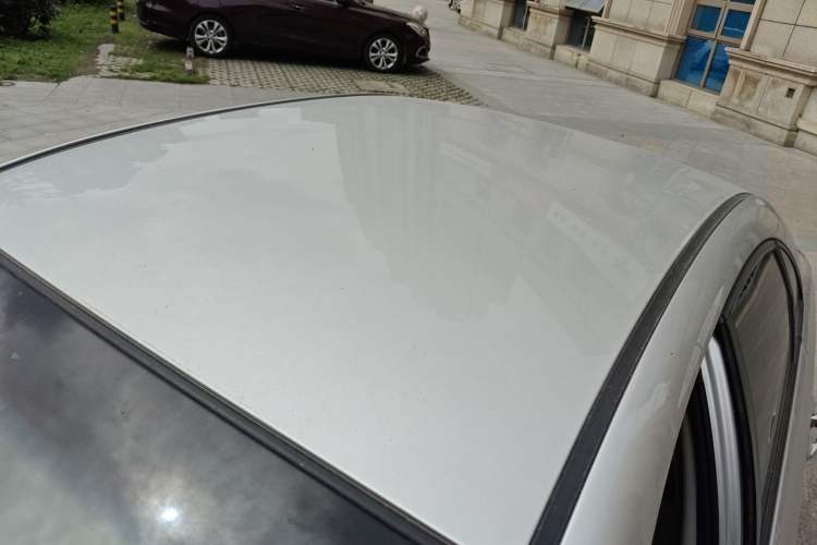 Used Buick Excelle 2015 1.5L Automatic Classic Model Roof
