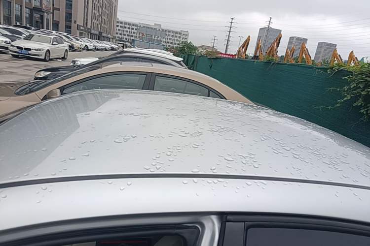 Used Buick Excelle 2015 1.5L Automatic Classic Model Roof