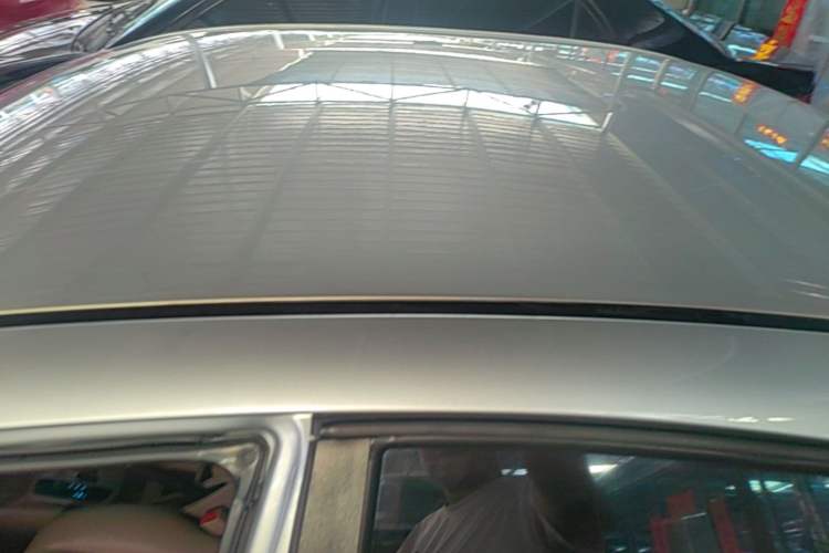 Used Buick Excelle 2015 1.5L Automatic Classic Model Roof