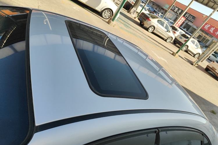 Used Buick Excelle 2015 1.5L Manual Classic Trim Roof