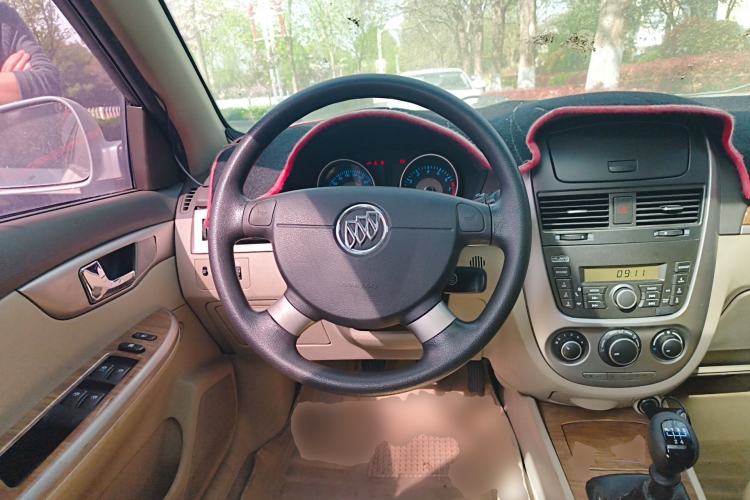Used Buick Excelle 2015 1.5L Manual Classic Trim Steering Wheel