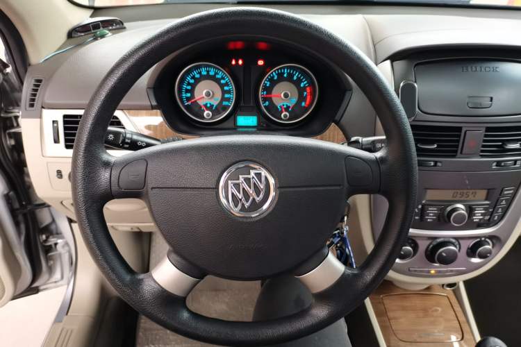 Used Buick Excelle 2015 1.5L Manual Classic Trim Steering Wheel