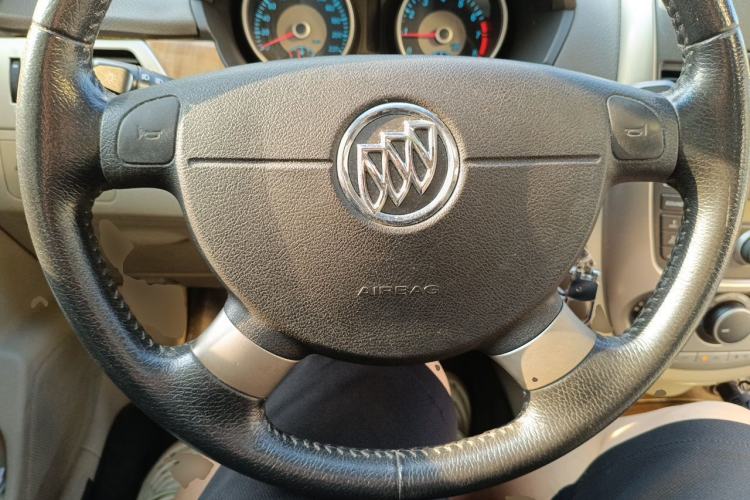 Used Buick Excelle 2015 1.5L Manual Luxury Model Steering Wheel