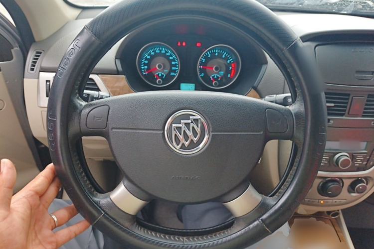 Used Buick Excelle 2015 1.5L Manual Luxury Model Steering Wheel