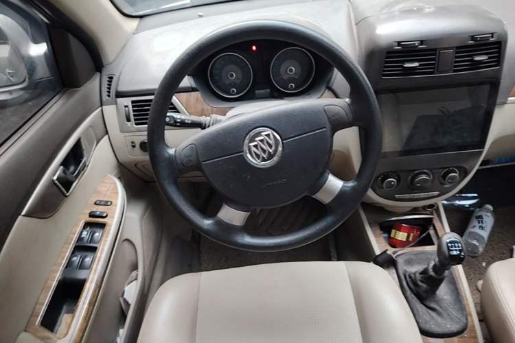Used Buick Excelle 2015 1.5L Manual Classic Trim Steering Wheel