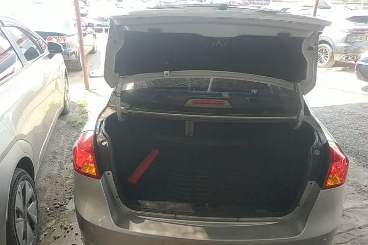 Used Buick Excelle 2015 1.5L Manual Classic Trim Trunk