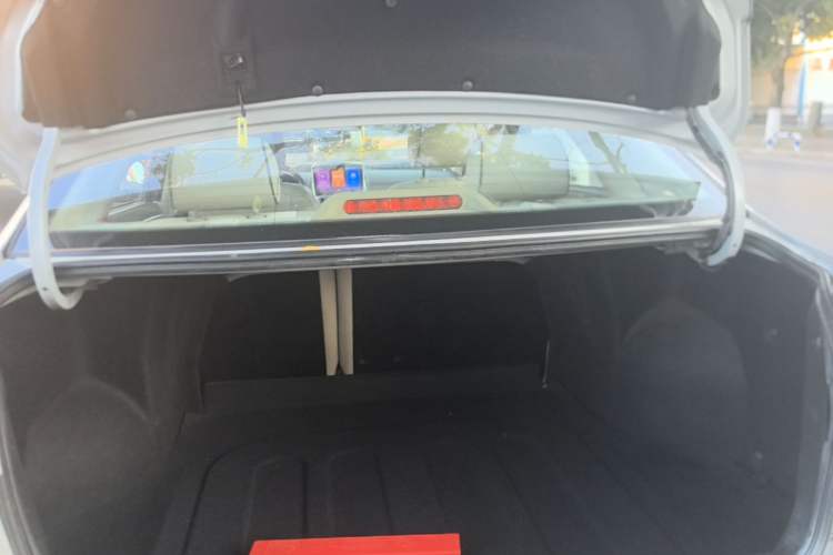 Used Buick Excelle 2015 1.5L Automatic Classic Model Trunk