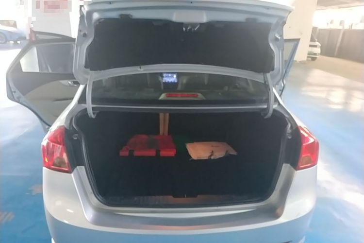 Used Buick Excelle 2015 1.5L Automatic Classic Model Trunk