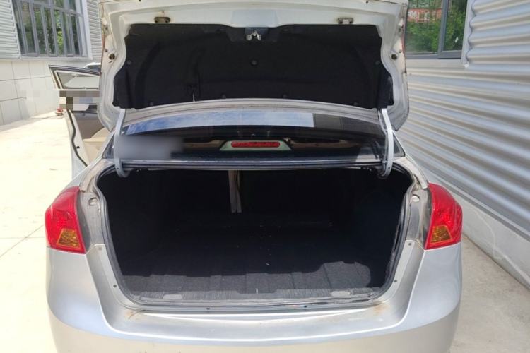 Used Buick Excelle 2015 1.5L Automatic Classic Model Trunk