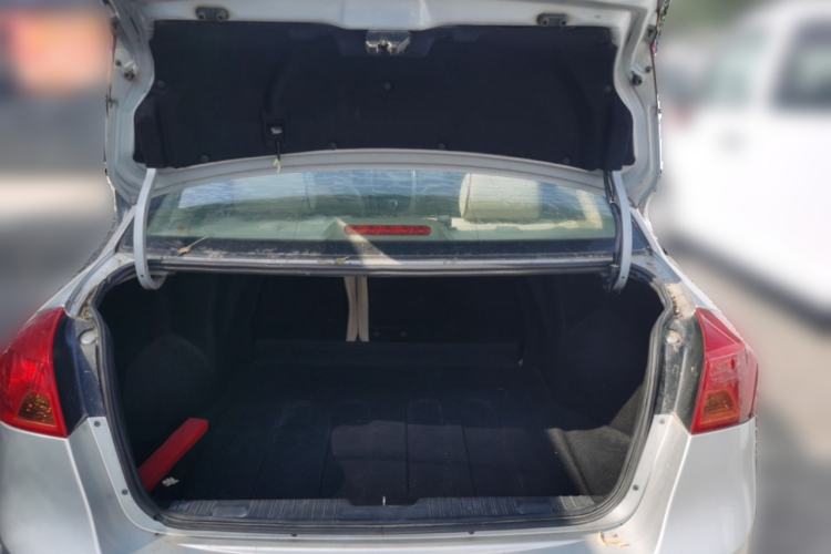 Used Buick Excelle 2015 1.5L Automatic Classic Model Trunk
