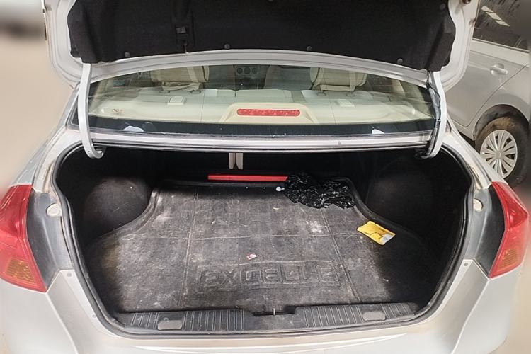 Used Buick Excelle 2015 1.5L Manual Classic Trim Trunk