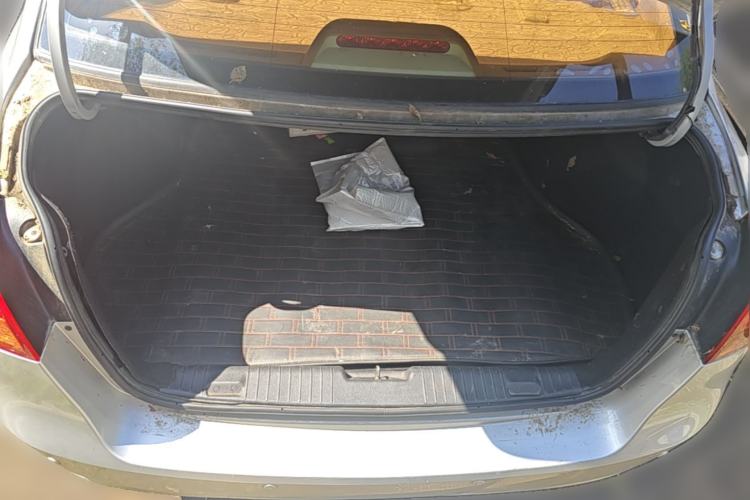 Used Buick Excelle 2015 1.5L Automatic Classic Model Trunk