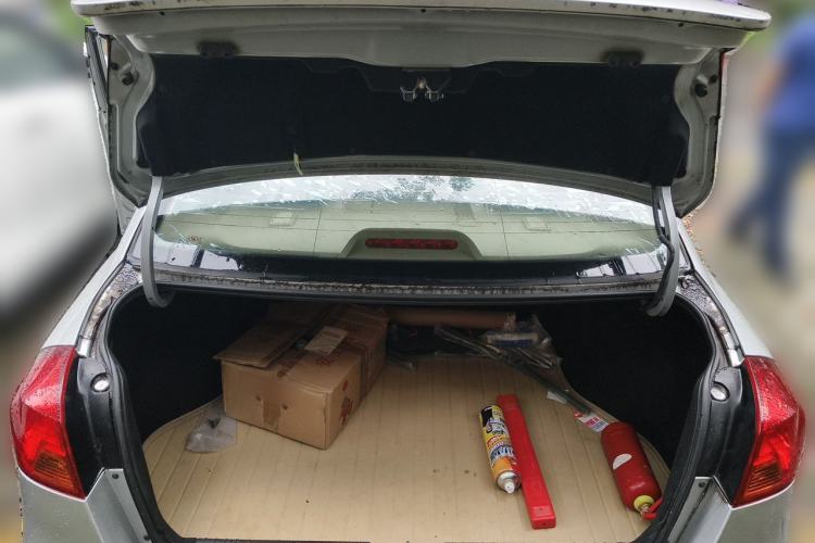 Used Buick Excelle 2015 1.5L Automatic Classic Model Trunk