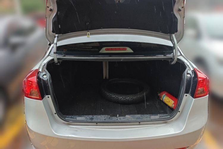 Used Buick Excelle 2015 1.5L Automatic Classic Model Trunk