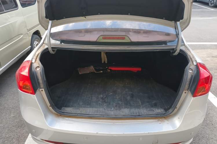 Used Buick Excelle 2015 1.5L Automatic Classic Model Trunk