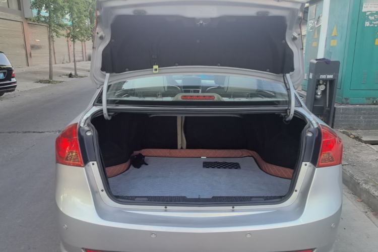 Used Buick Excelle 2015 1.5L Automatic Classic Model Trunk