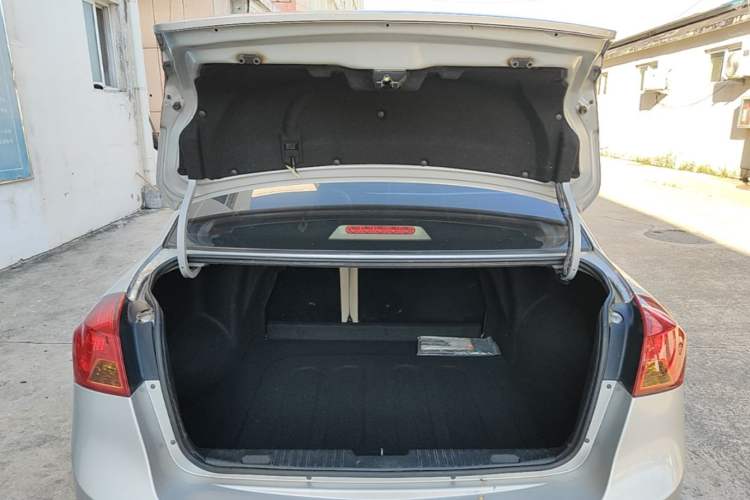 Used Buick Excelle 2015 1.5L Manual Classic Trim Trunk