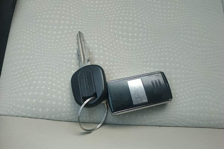 Used Buick Excelle 2015 1.5L Manual Classic Trim Vehicle Key