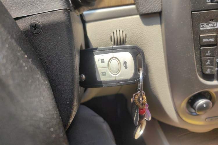 Used Buick Excelle 2015 1.5L Automatic Classic Model Vehicle Key