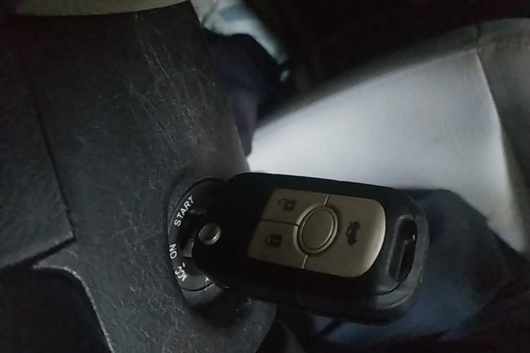 Used Buick Excelle 2015 1.5L Automatic Classic Model Vehicle Key