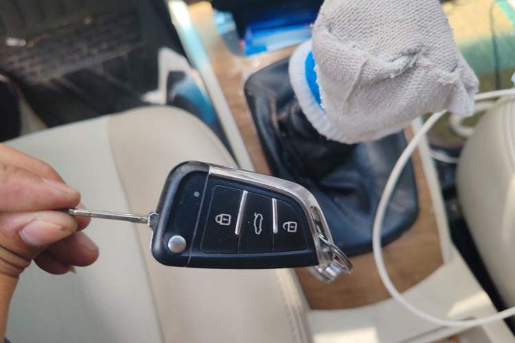 Used Buick Excelle 2015 1.5L Manual Classic Trim Vehicle Key