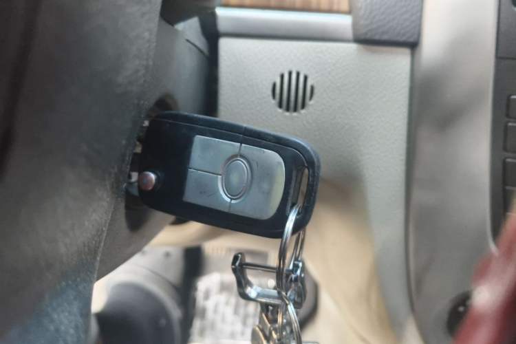 Used Buick Excelle 2015 1.5L Manual Classic Trim Vehicle Key
