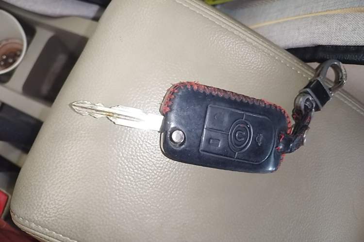 Used Buick Excelle 2015 1.5L Manual Classic Trim Vehicle Key