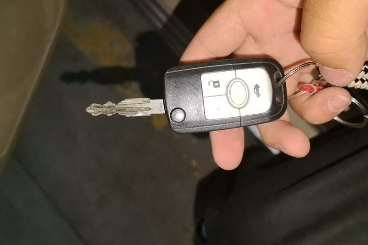 Used Buick Excelle 2015 1.5L Automatic Classic Model Vehicle Key