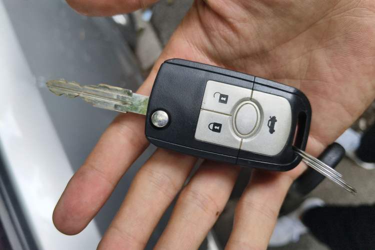 Used Buick Excelle 2015 1.5L Manual Classic Trim Vehicle Key