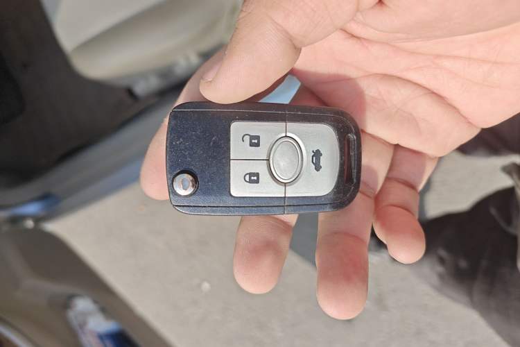 Used Buick Excelle 2015 1.5L Automatic Classic Model Vehicle Key