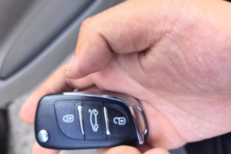 Used Buick Excelle 2015 1.5L Automatic Classic Model Vehicle Key