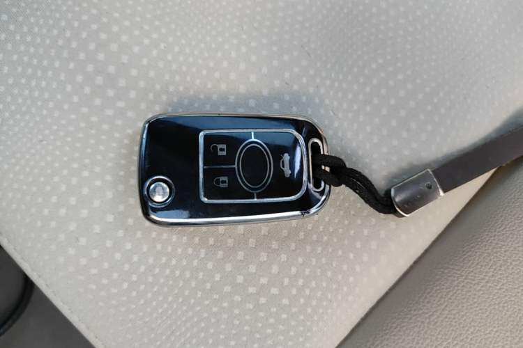 Used Buick Excelle 2015 1.5L Manual Classic Trim Vehicle Key