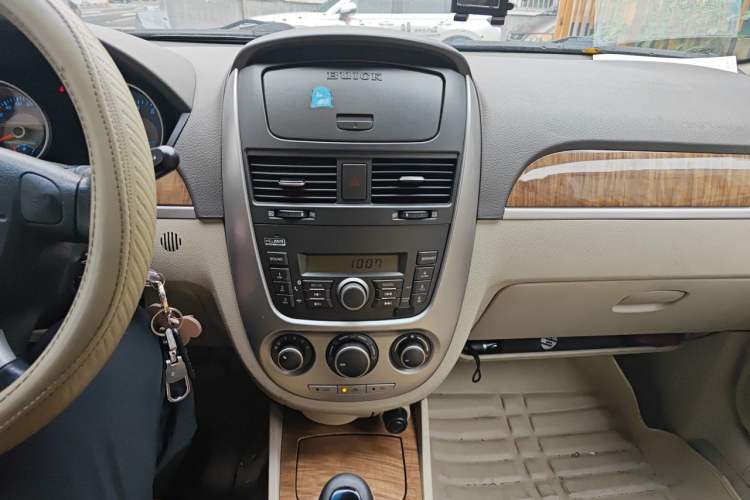 Used Buick Excelle 2015 1.5L Manual Classic Trim Audio And AC Panel