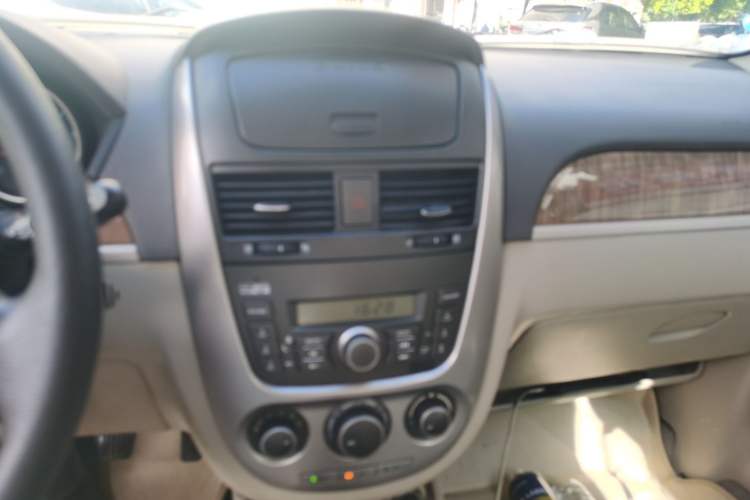 Used Buick Excelle 2015 1.5L Manual Classic Trim Audio And AC Panel