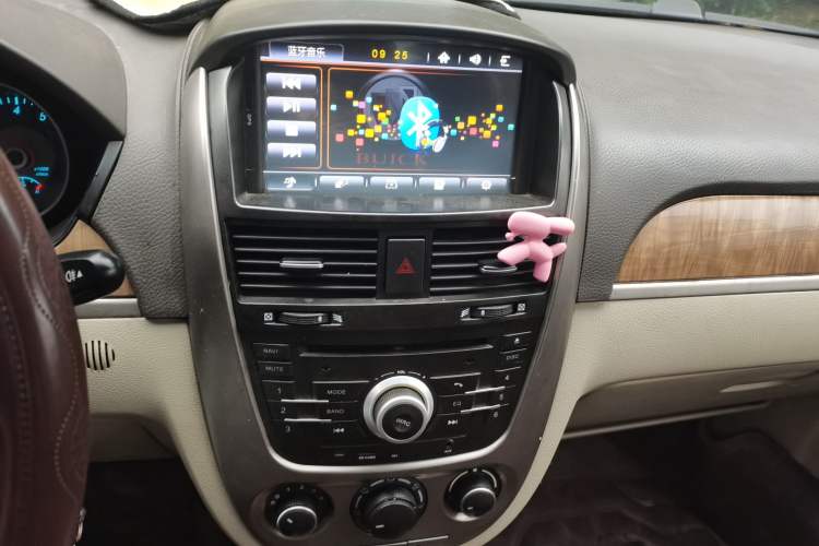 Used Buick Excelle 2015 1.5L Manual Classic Trim Audio And AC Panel