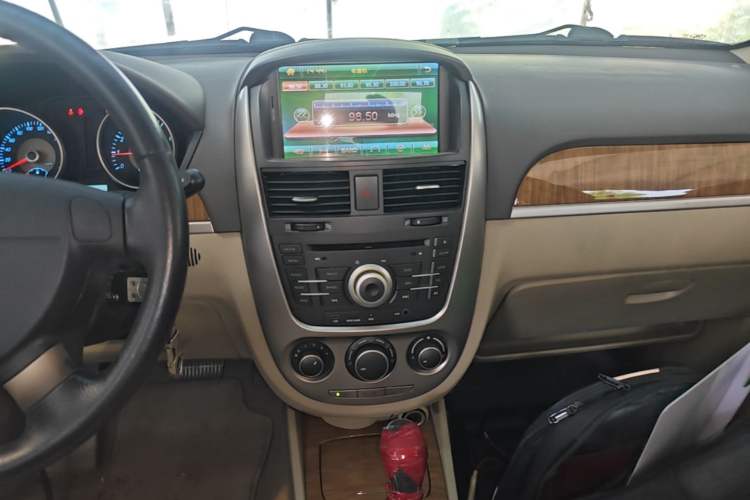 Used Buick Excelle 2015 1.5L Automatic Luxury Edition Audio And AC Panel