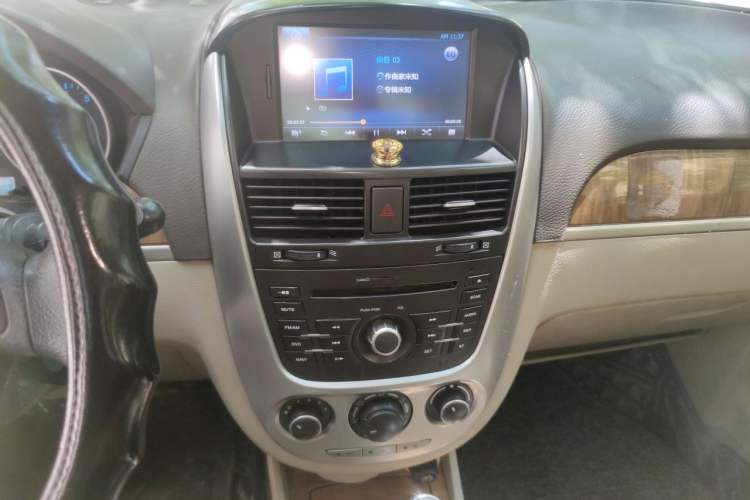Used Buick Excelle 2015 1.5L Automatic Classic Model Audio And AC Panel
