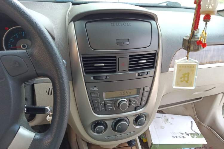 Used Buick Excelle 2015 1.5L Manual Classic Trim Audio And AC Panel