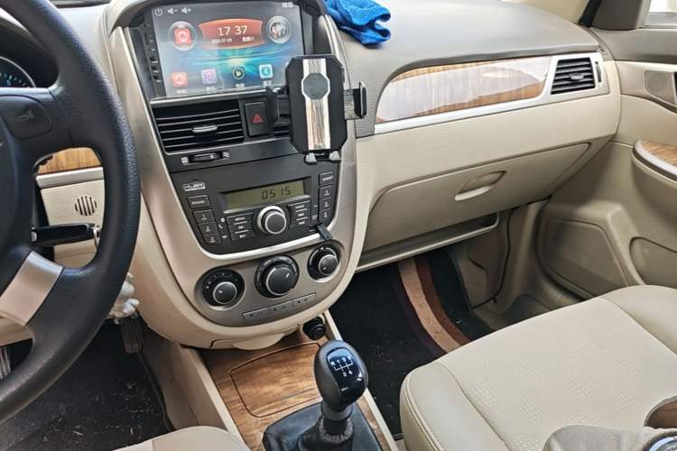 Used Buick Excelle 2015 1.5L Manual Classic Trim Audio And AC Panel